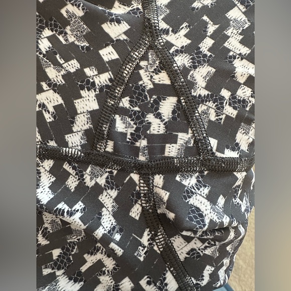 Lululemon Fast and Free Tight 25" Non-Reflective Nulux Sz 8 - Picture 6 of 7